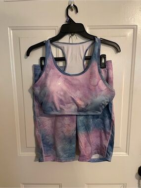 SHEIN Curve Pastel Tie-Dye Sports Shorts and Sports Bra - Lavender & Blue